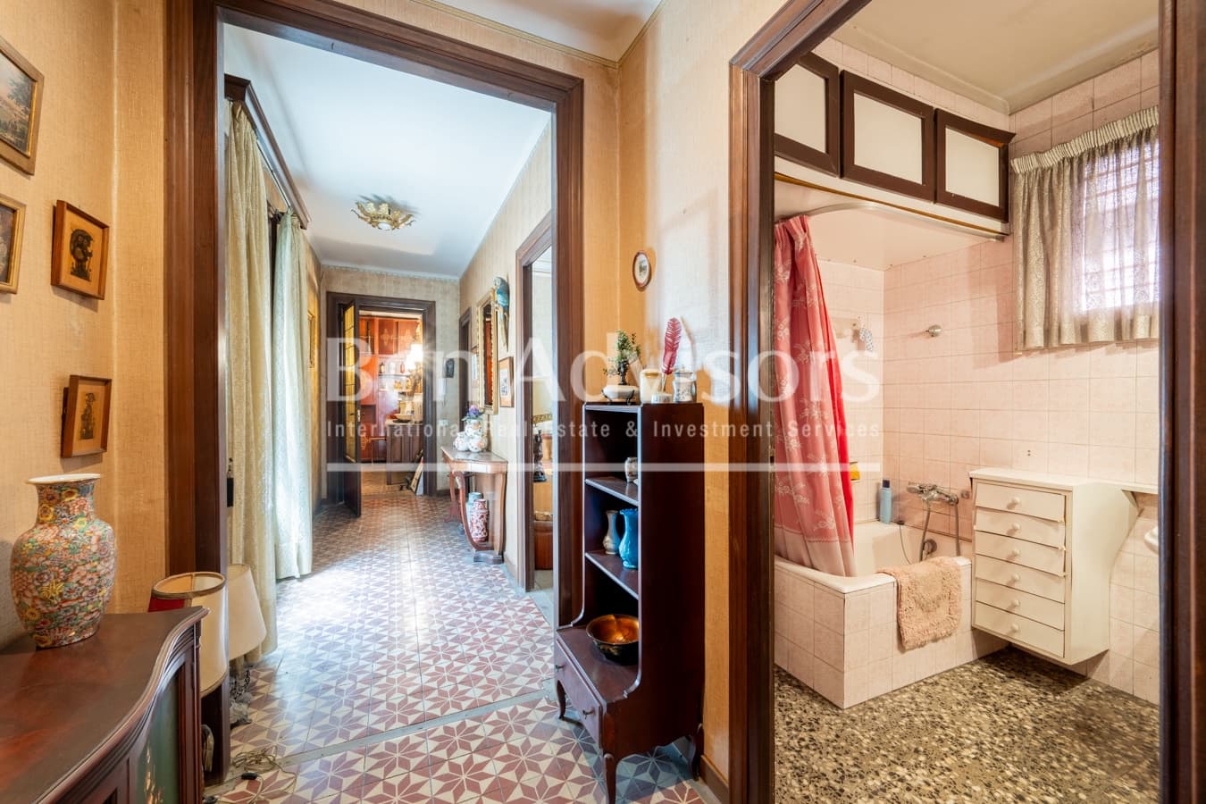 Apartamento de 4 habitaciones en Barcelona ciudad en venta - 700.000 € (Ref: 9996755)