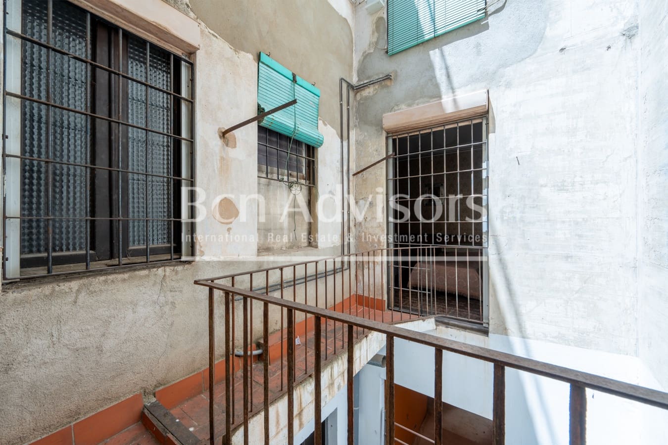 Apartamento de 4 habitaciones en Barcelona ciudad en venta - 700.000 € (Ref: 9996755)
