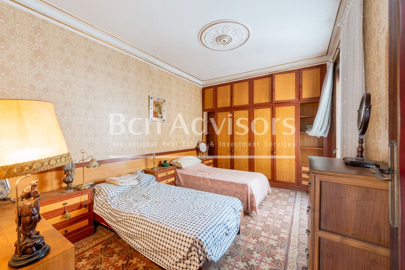 Apartamento de 4 habitaciones en Barcelona ciudad en venta - 700.000 € (Ref: 9996755)