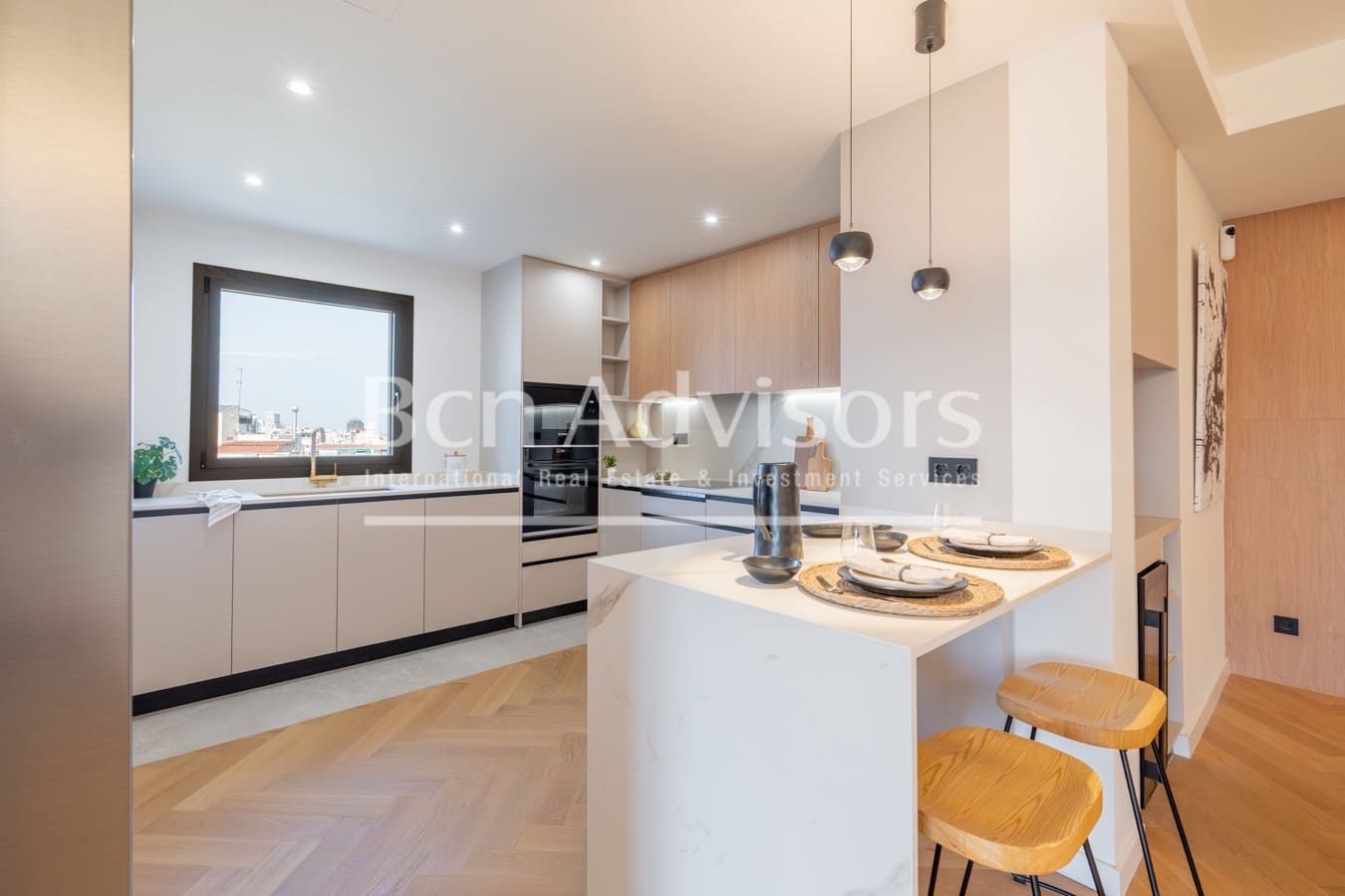 Apartamento de 3 habitaciones en Barcelona ciudad en venta con garaje - 949.000 € (Ref: 9996756)