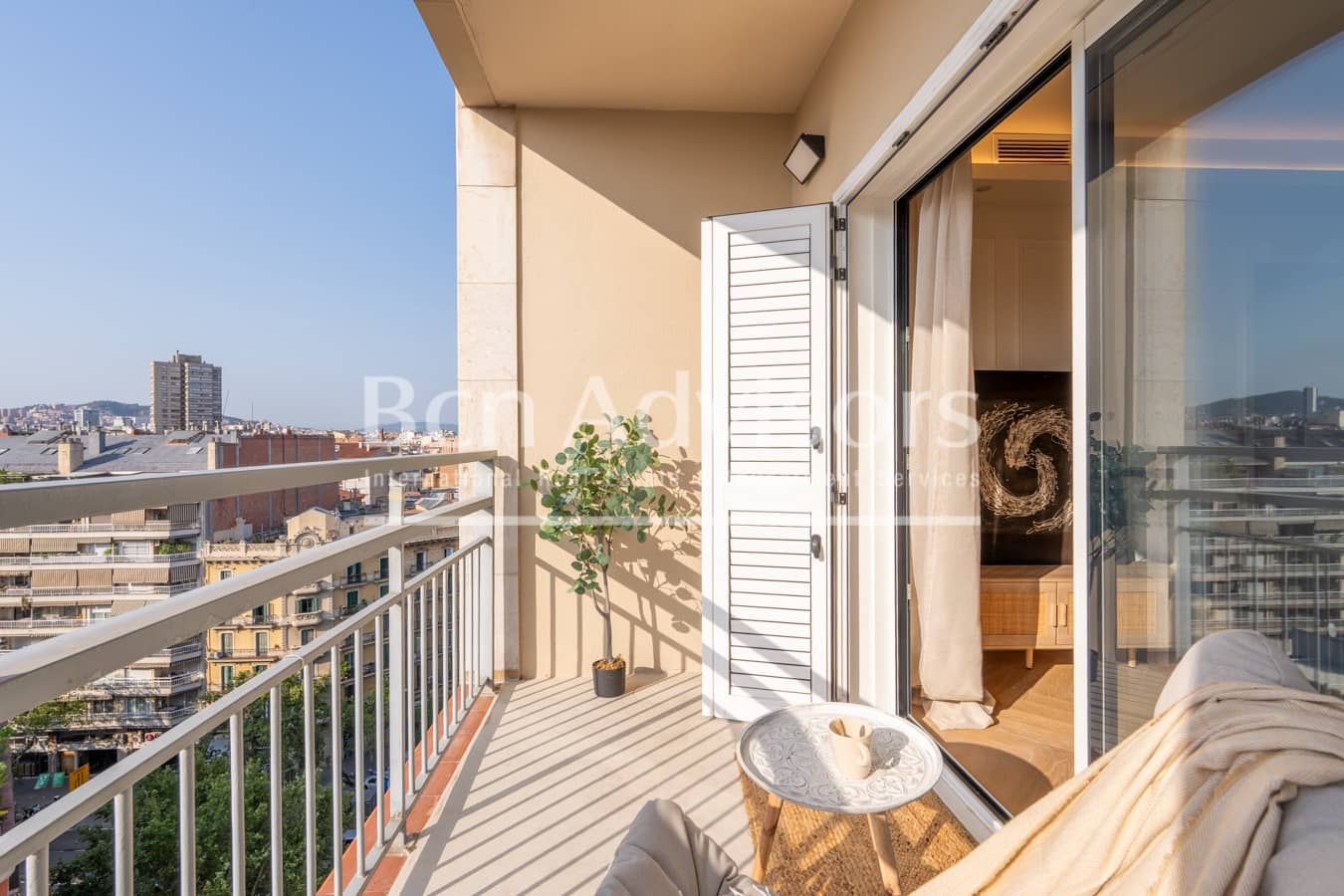 Apartamento de 3 habitaciones en Barcelona ciudad en venta con garaje - 949.000 € (Ref: 9996756)