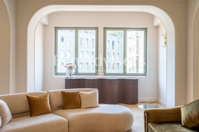 4 bedroom Apartment for sale in La Dreta de L'Eixample, Barcelona city - € 1,999,000 (Ref: 9998418)