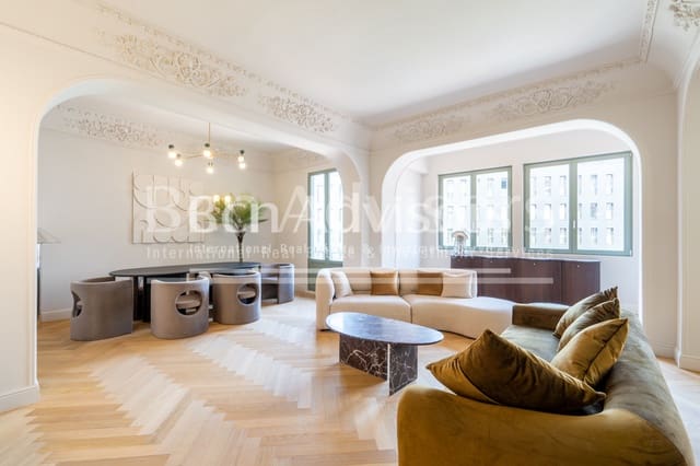 4 bedroom Apartment for sale in La Dreta de L'Eixample, Barcelona city - € 1,999,000 (Ref: 9998418)