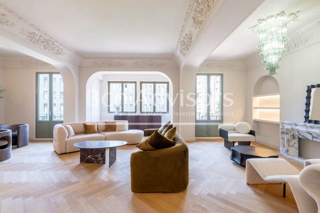 4 bedroom Apartment for sale in La Dreta de L'Eixample, Barcelona city - € 1,999,000 (Ref: 9998418)