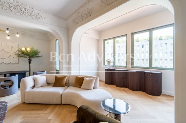 4 bedroom Apartment for sale in La Dreta de L'Eixample, Barcelona city - € 1,999,000 (Ref: 9998418)