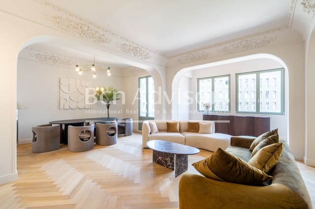 4 makuuhuone Huoneisto myytävänä paikassa La Dreta de L'Eixample, Barcelona kaupunki - 1 999 000 € (Ref: 9998418)