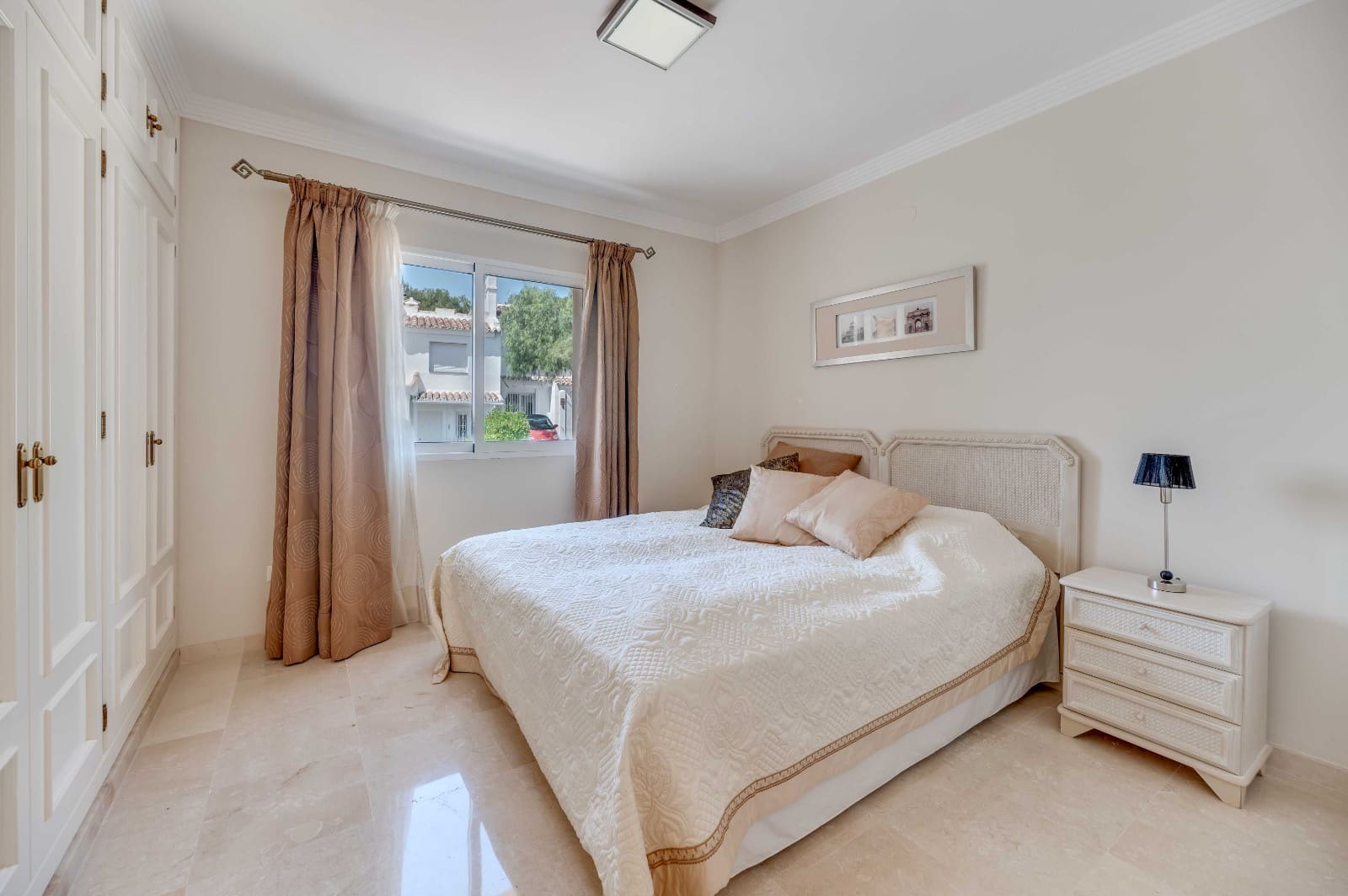 Chalet de 3 habitaciones en Calahonda en venta con piscina garaje - 1.250.000 € (Ref: 10009703)