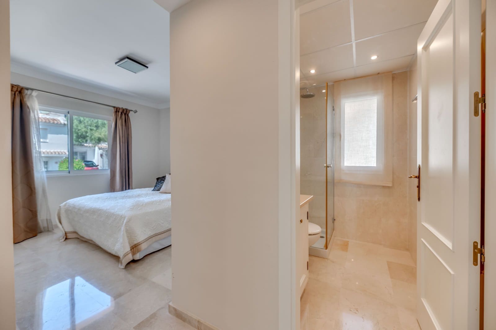 Chalet de 3 habitaciones en Calahonda en venta con piscina garaje - 1.250.000 € (Ref: 10009703)
