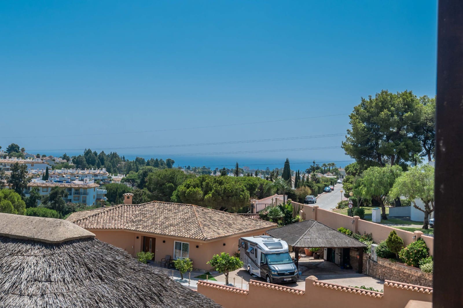Chalet de 3 habitaciones en Calahonda en venta con piscina garaje - 1.250.000 € (Ref: 10009703)