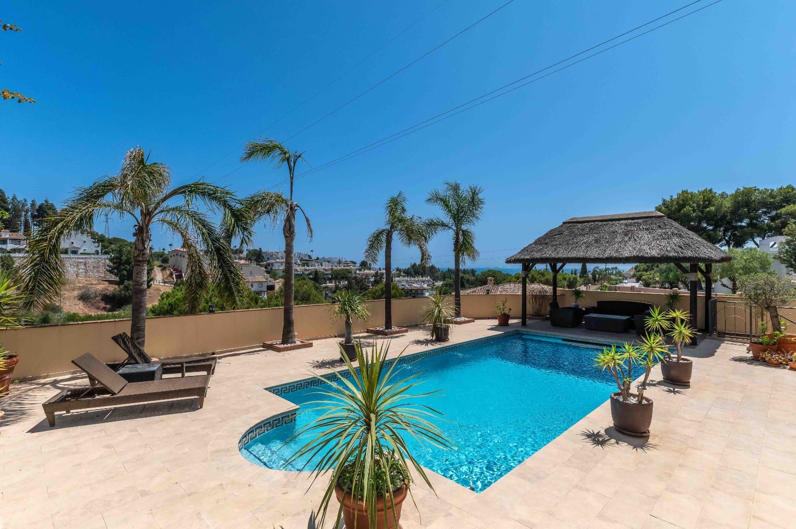Chalet de 3 habitaciones en Calahonda en venta con piscina garaje - 1.250.000 € (Ref: 10009703)