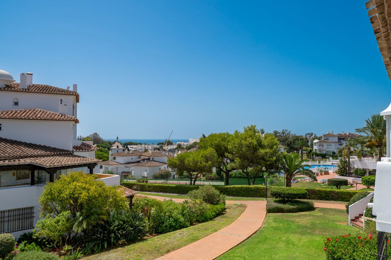 2 quarto Apartamento para venda em Elviria com piscina - 499 000 € (Ref: 10021183)