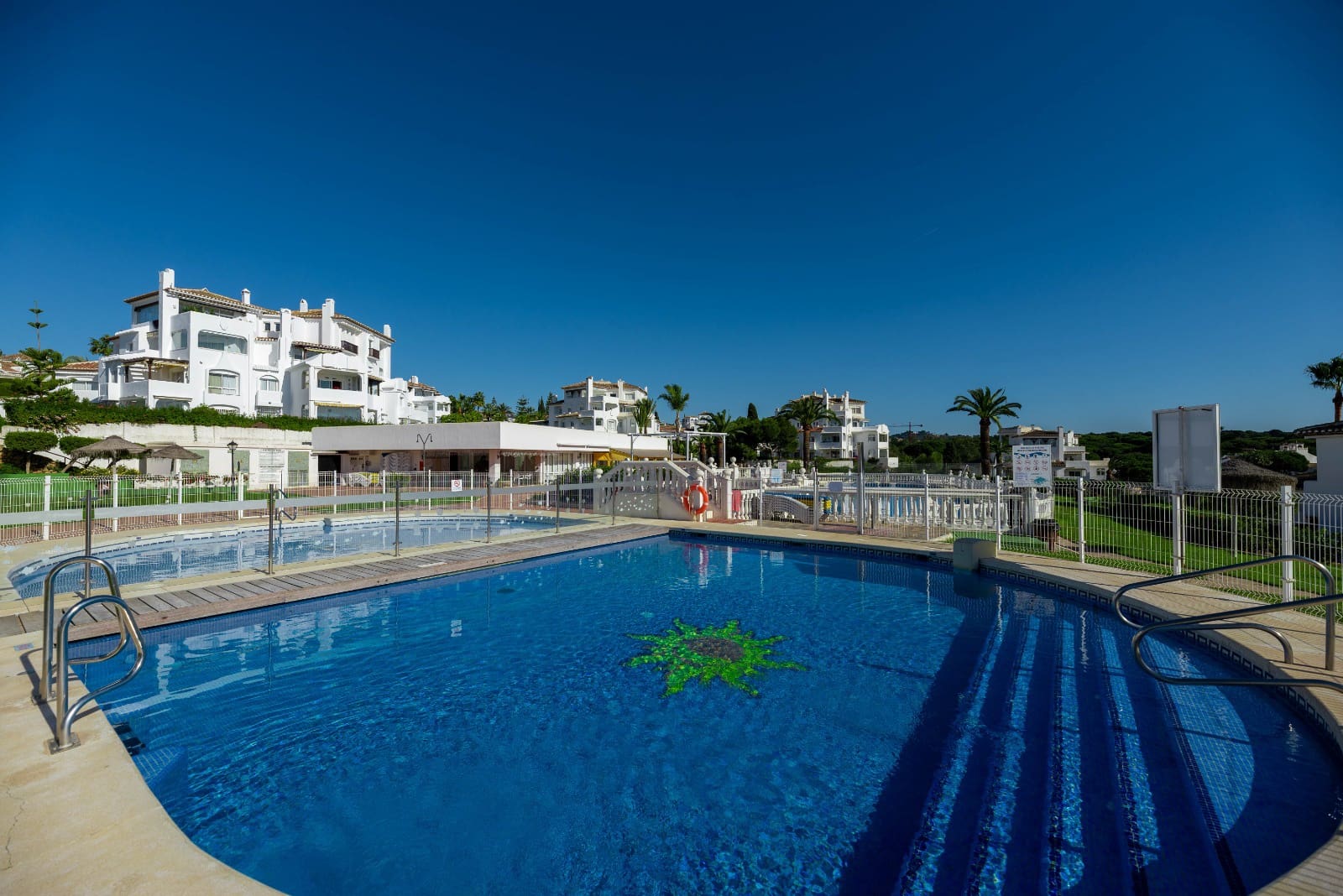 2 quarto Apartamento para venda em Elviria com piscina - 499 000 € (Ref: 10021183)