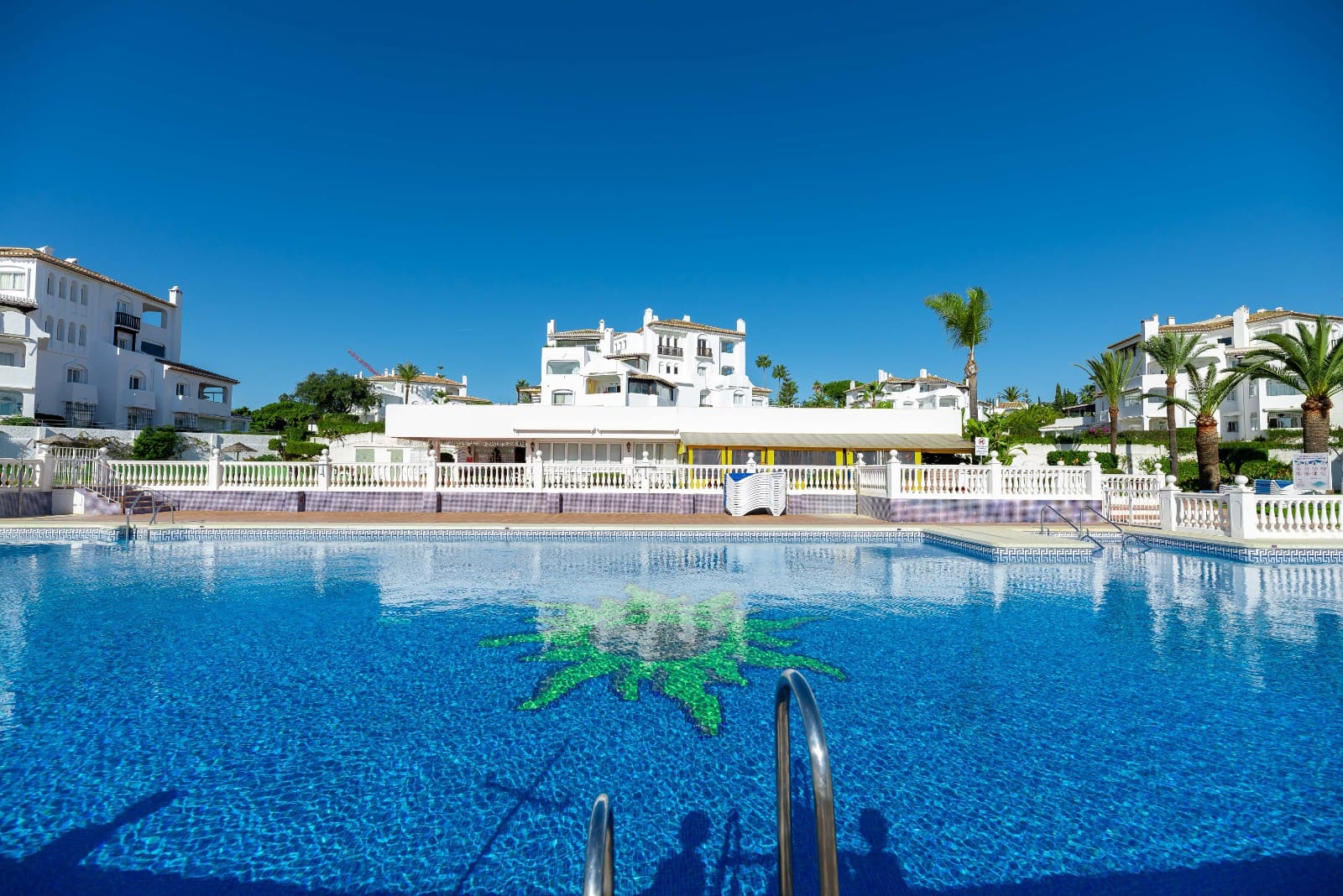 2 quarto Apartamento para venda em Elviria com piscina - 499 000 € (Ref: 10021183)