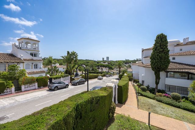 2 makuuhuone Huoneisto myytävänä paikassa Elviria, Marbella mukana uima-altaan - 480 000 € (Ref: 10021183)