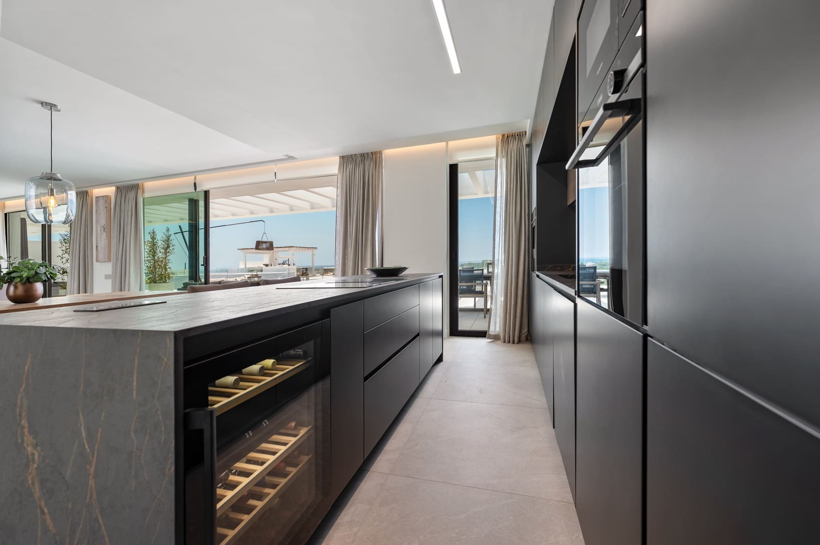 4 makuuhuone Kattohuoneisto myytävänä paikassa Marbella mukana uima-altaan 
autotalli - 2 950 000 € (Ref: 10031143)