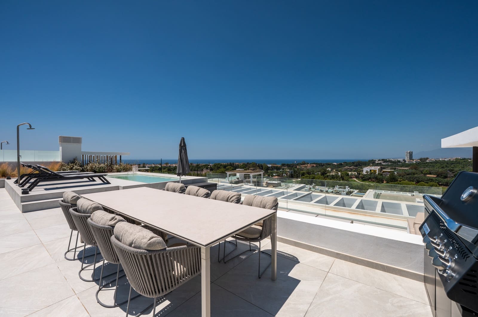4 makuuhuone Kattohuoneisto myytävänä paikassa Marbella mukana uima-altaan 
autotalli - 2 950 000 € (Ref: 10031143)