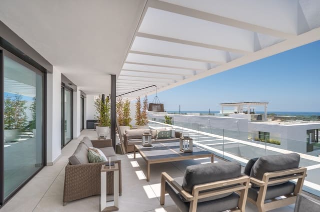 4 makuuhuone Kattohuoneisto myytävänä paikassa Bahía de Marbella, Marbella mukana uima-altaan 
autotalli - 2 950 000 € (Ref: 10031143)