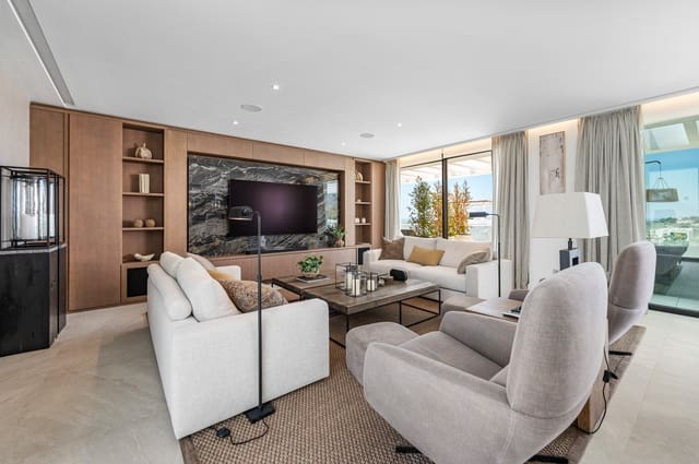 4 makuuhuone Kattohuoneisto myytävänä paikassa Bahía de Marbella, Marbella mukana uima-altaan 
autotalli - 2 950 000 € (Ref: 10031143)