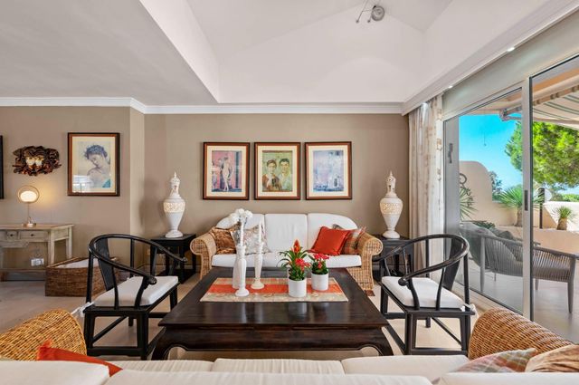 3 slaapkamer Penthouse te koop in Elviria, Marbella met zwembad garage - € 960.000 (Ref: 10100994)