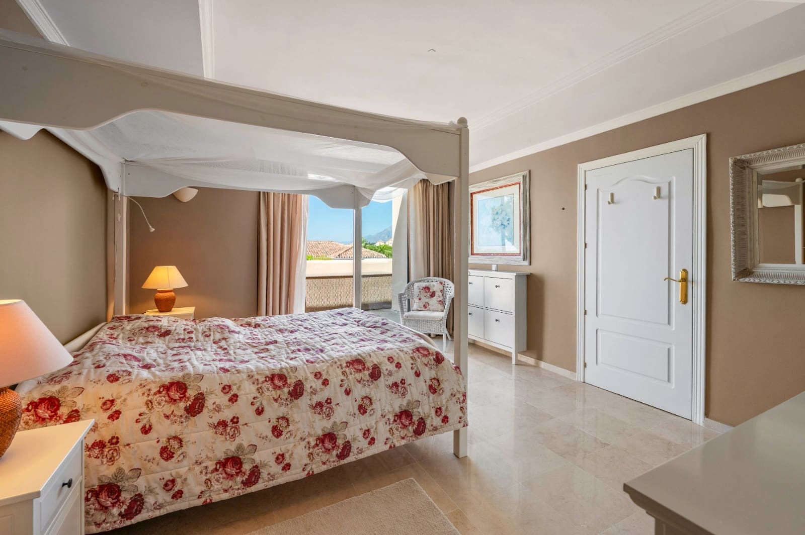 3 slaapkamer Penthouse te koop in Elviria met zwembad garage - € 960.000 (Ref: 10100994)