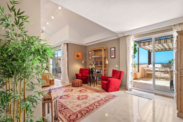 3 slaapkamer Penthouse te koop in Elviria, Marbella met zwembad garage - € 960.000 (Ref: 10100994)