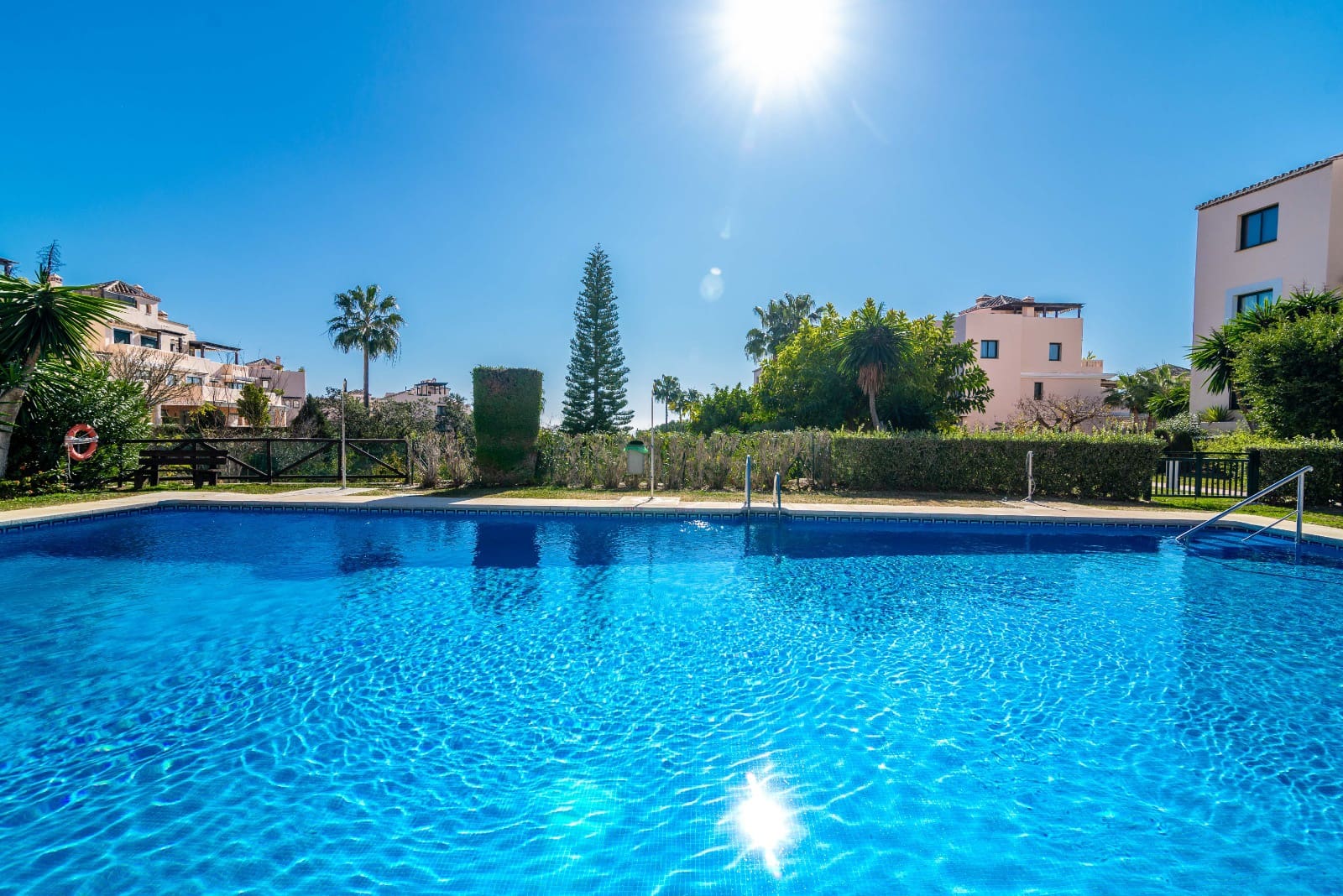 3 slaapkamer Penthouse te koop in Elviria met zwembad garage - € 960.000 (Ref: 10100994)