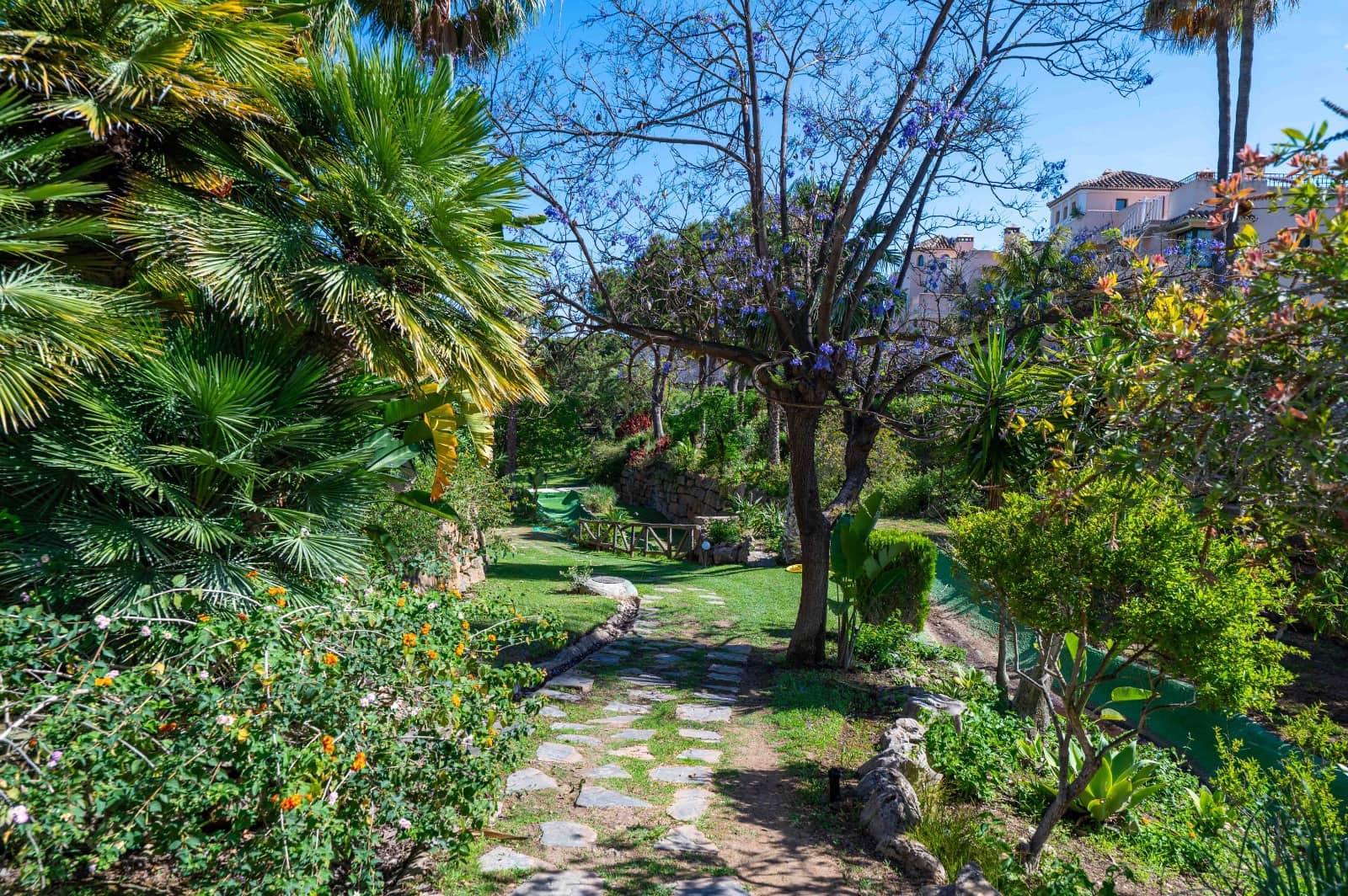 3 slaapkamer Penthouse te koop in Elviria met zwembad garage - € 960.000 (Ref: 10100994)