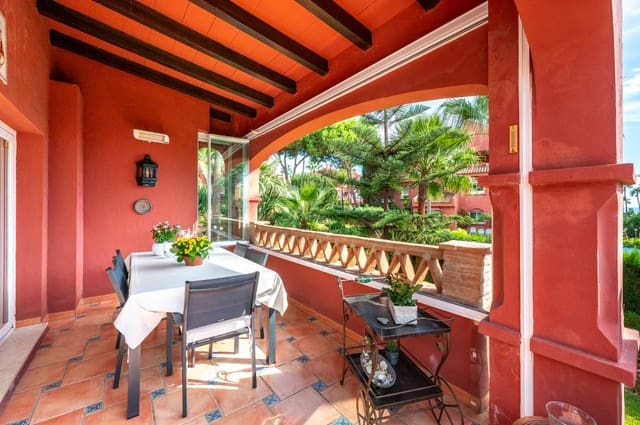2 slaapkamer Strandappartement te koop in Elviria, Marbella met zwembad garage - € 899.000 (Ref: 10148087)
