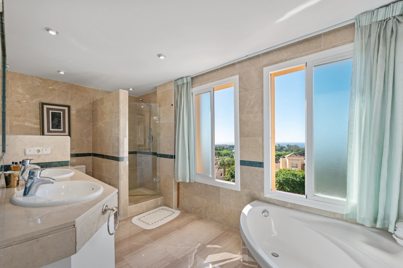 4 chambre Penthouse à vendre à Elviria avec piscine garage - 1 395 000 € (Ref: 10181649)
