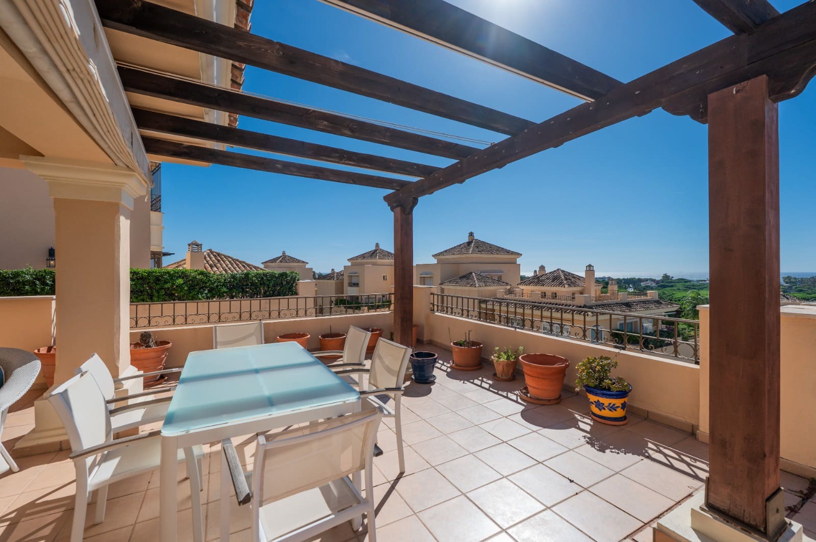4 chambre Penthouse à vendre à Elviria avec piscine garage - 1 395 000 € (Ref: 10181649)