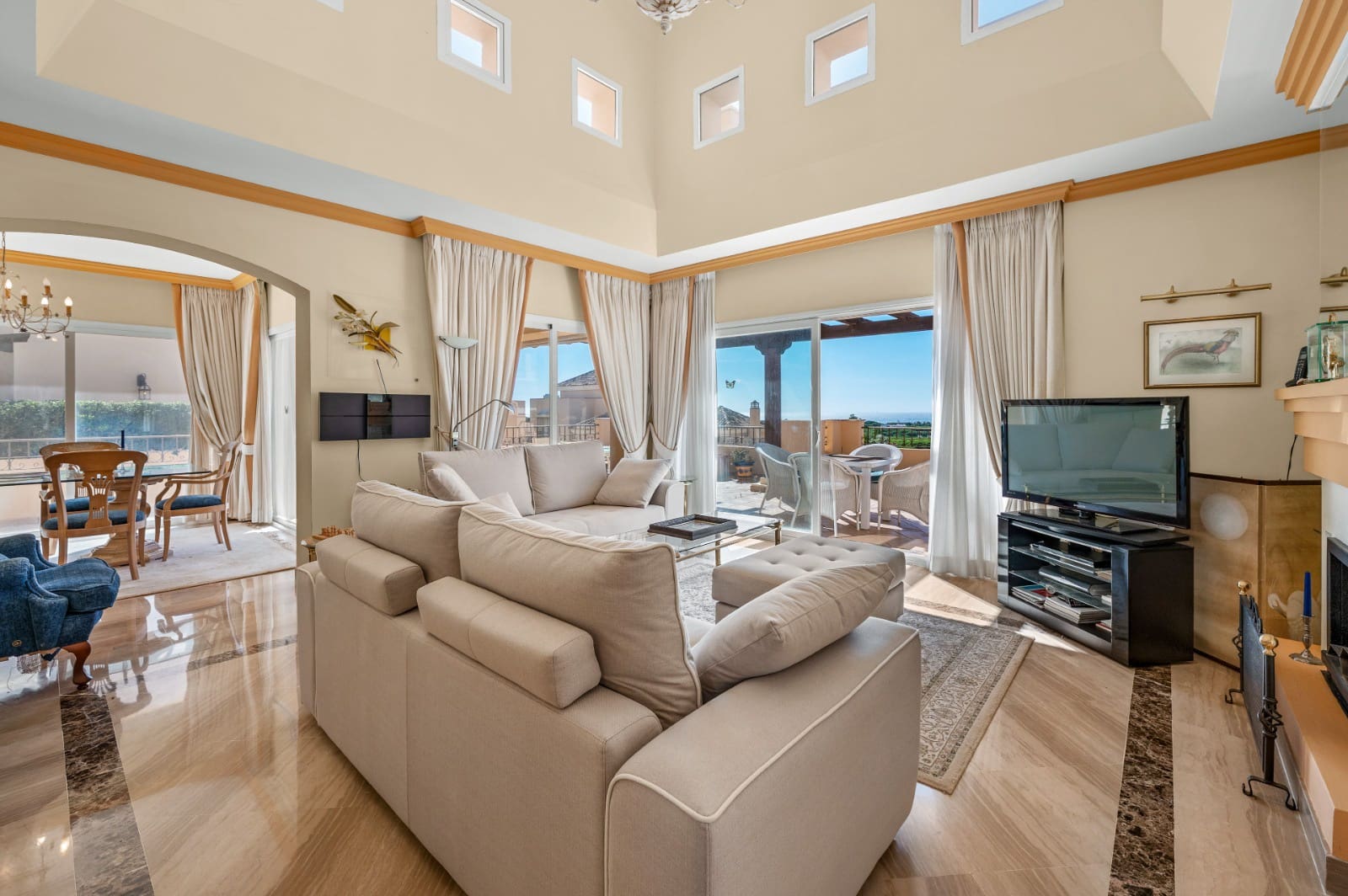 4 chambre Penthouse à vendre à Elviria avec piscine garage - 1 395 000 € (Ref: 10181649)
