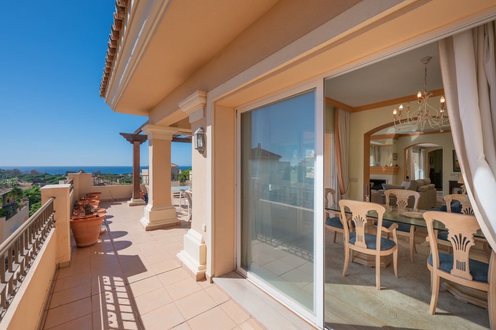 4 chambre Penthouse à vendre à Elviria avec piscine garage - 1 395 000 € (Ref: 10181649)