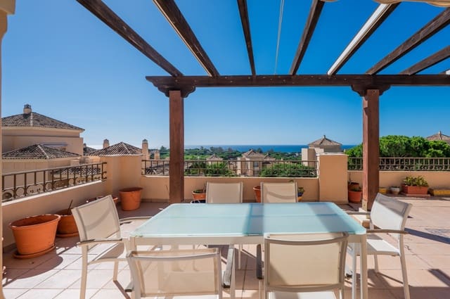 4 chambre Penthouse à vendre à Elviria, Marbella avec piscine garage - 1 395 000 € (Ref: 10181649)
