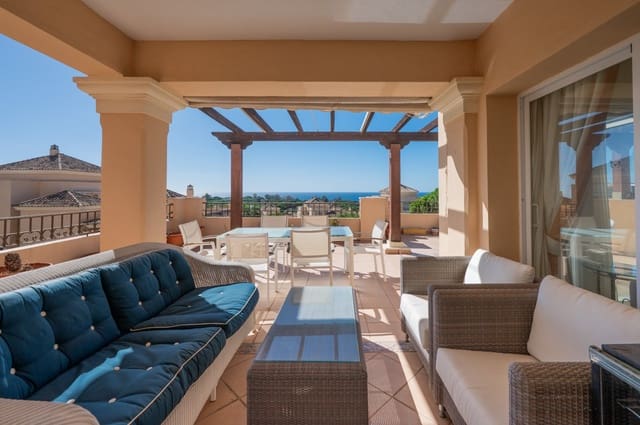 4 chambre Penthouse à vendre à Elviria, Marbella avec piscine garage - 1 395 000 € (Ref: 10181649)