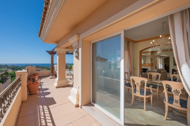 4 chambre Penthouse à vendre à Elviria, Marbella avec piscine garage - 1 395 000 € (Ref: 10181649)