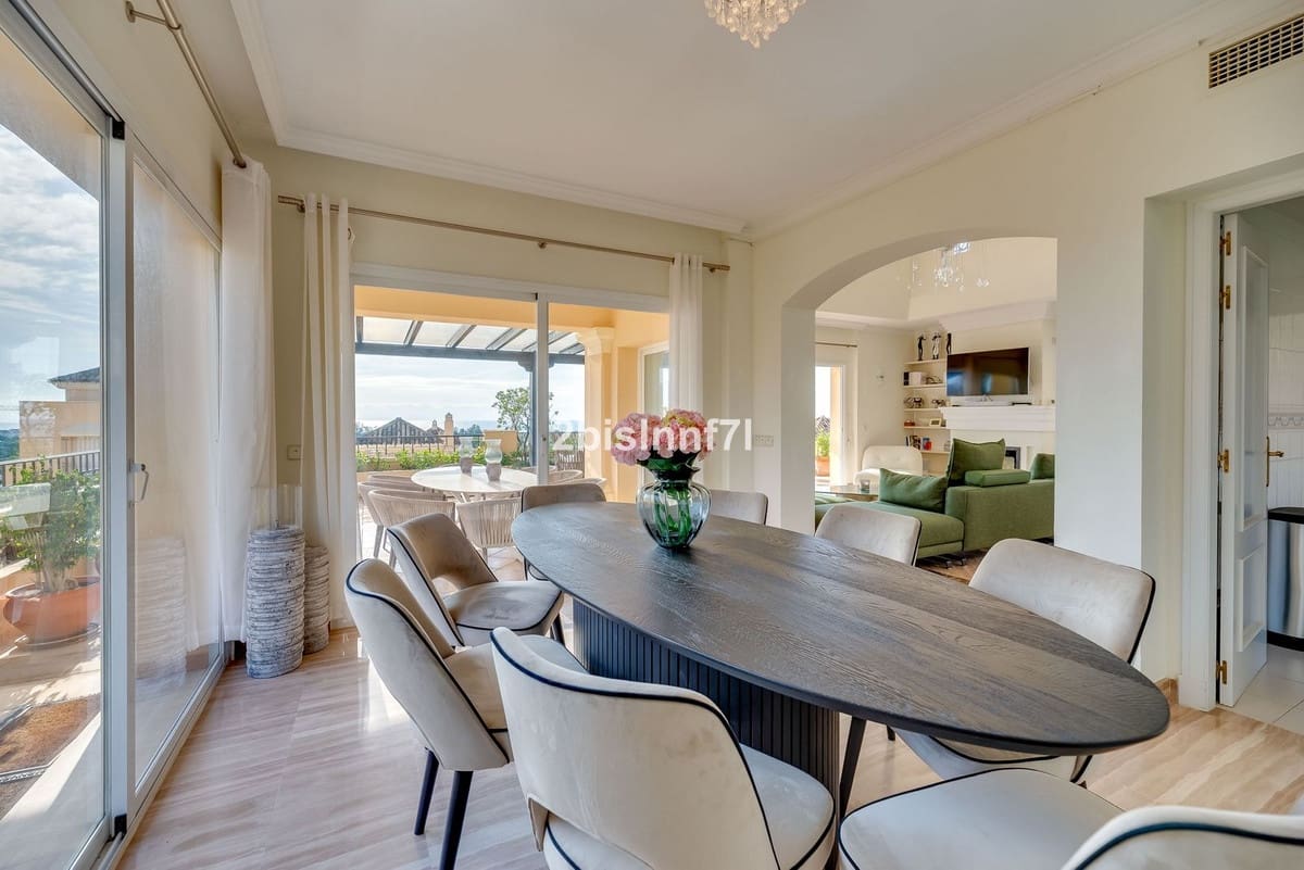 4 sovrum Takvåning till salu i Elviria med pool garage - 1 530 000 € (Ref: 7210790)