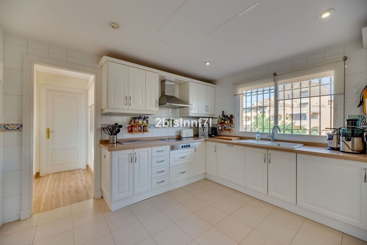 4 sovrum Takvåning till salu i Elviria med pool garage - 1 530 000 € (Ref: 7210790)