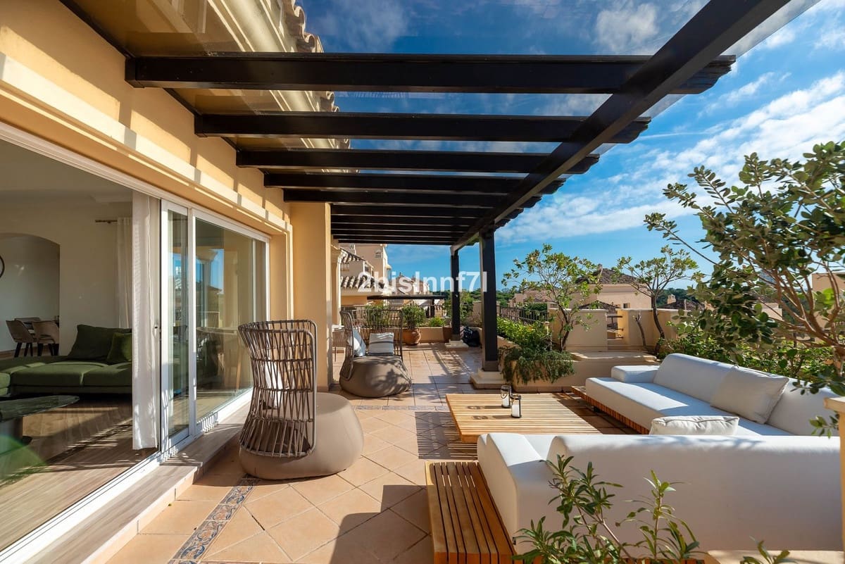 4 sovrum Takvåning till salu i Elviria med pool garage - 1 530 000 € (Ref: 7210790)