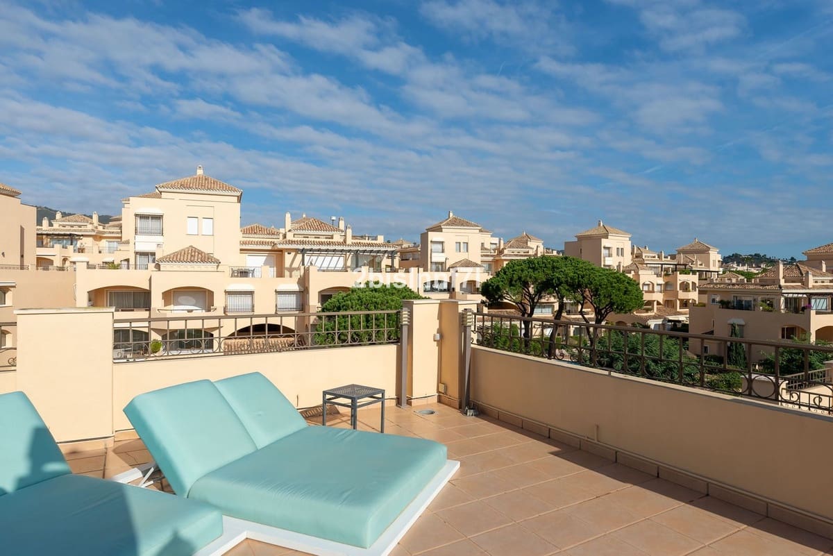 4 sovrum Takvåning till salu i Elviria med pool garage - 1 530 000 € (Ref: 7210790)