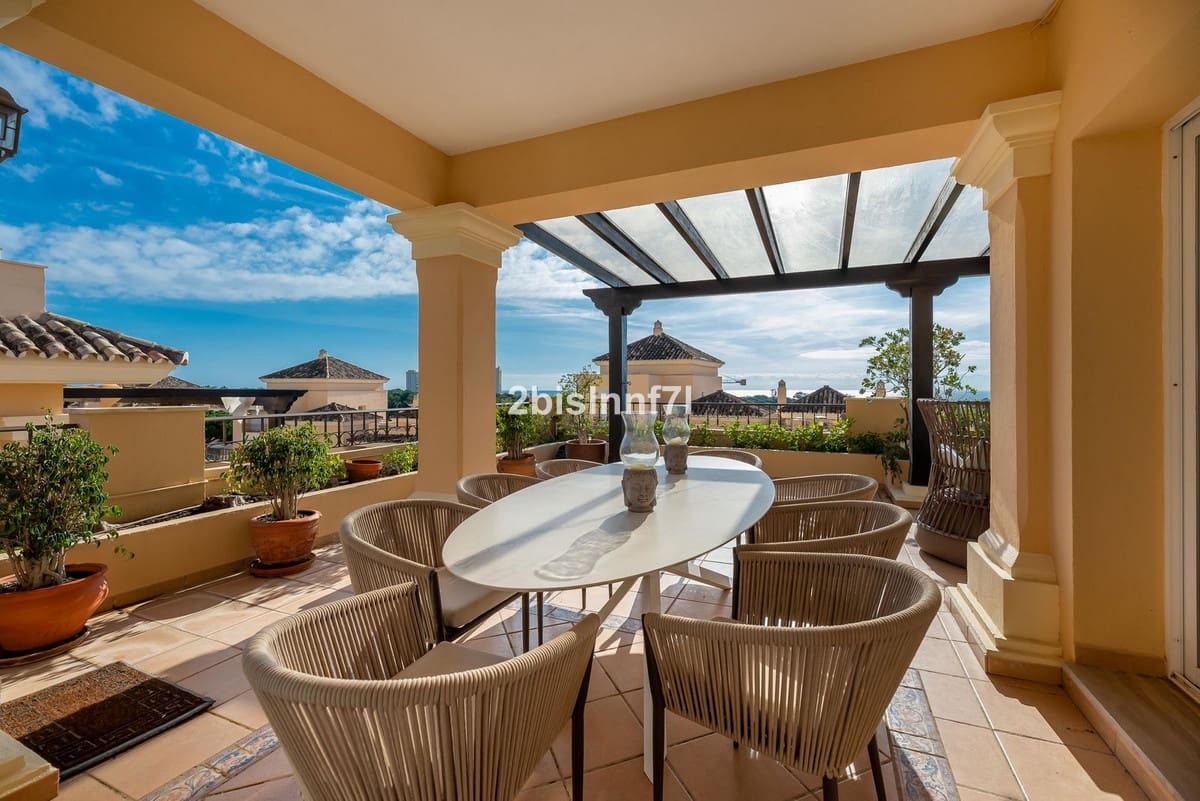 4 sovrum Takvåning till salu i Elviria med pool garage - 1 530 000 € (Ref: 7210790)