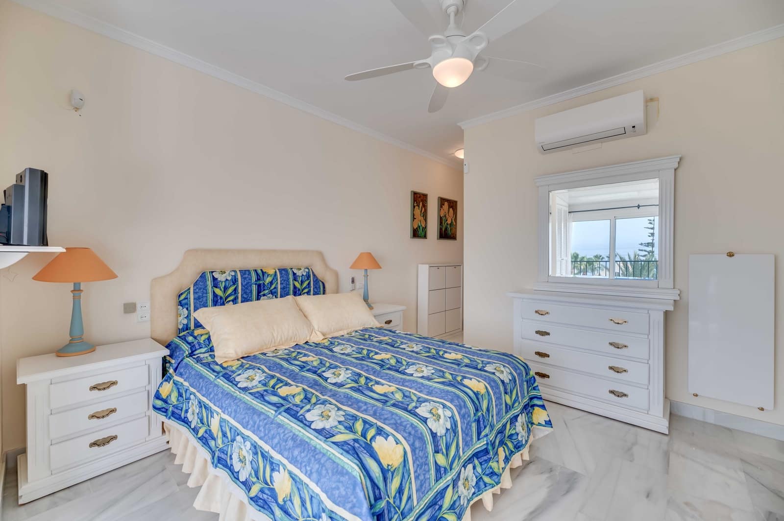 3 bedroom Apartment for sale in Elviria with garage - € 1,195,000 (Ref: 8441251)