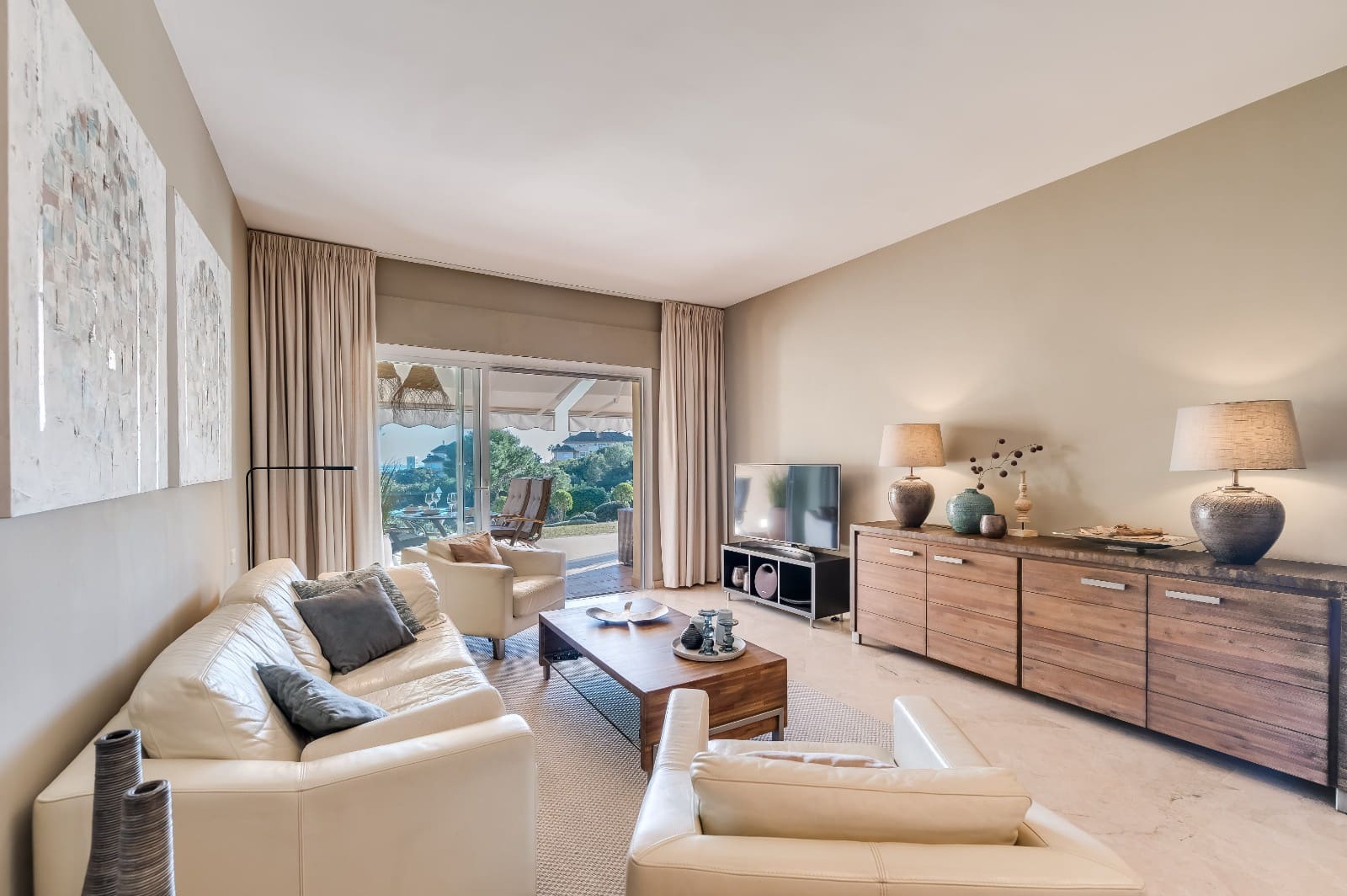 Lejlighed til salg i Elviria med swimmingpool garage - € 585.000 (Ref: 9006267)