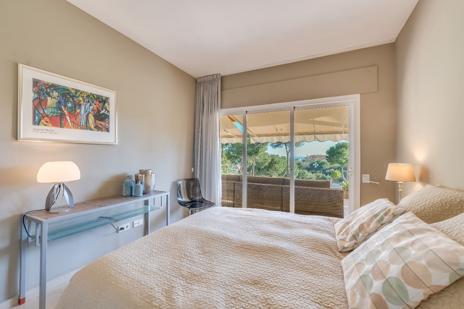 Lejlighed til salg i Elviria med swimmingpool garage - € 585.000 (Ref: 9006267)