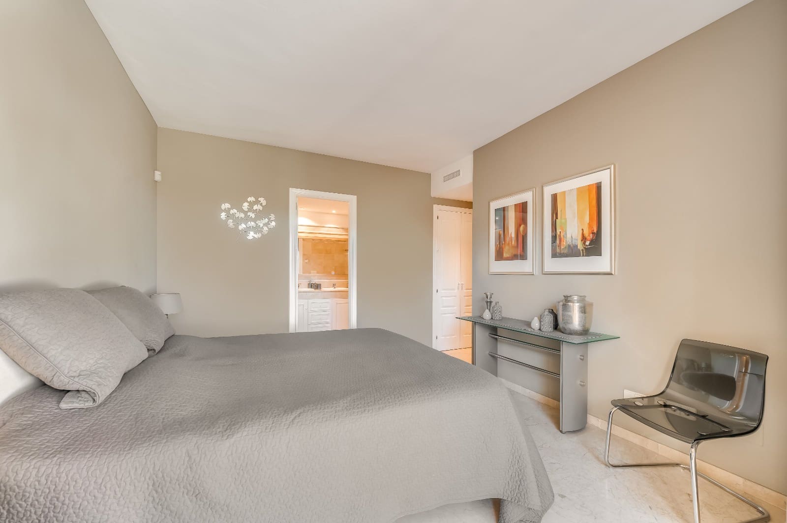 Lejlighed til salg i Elviria med swimmingpool garage - € 585.000 (Ref: 9006267)