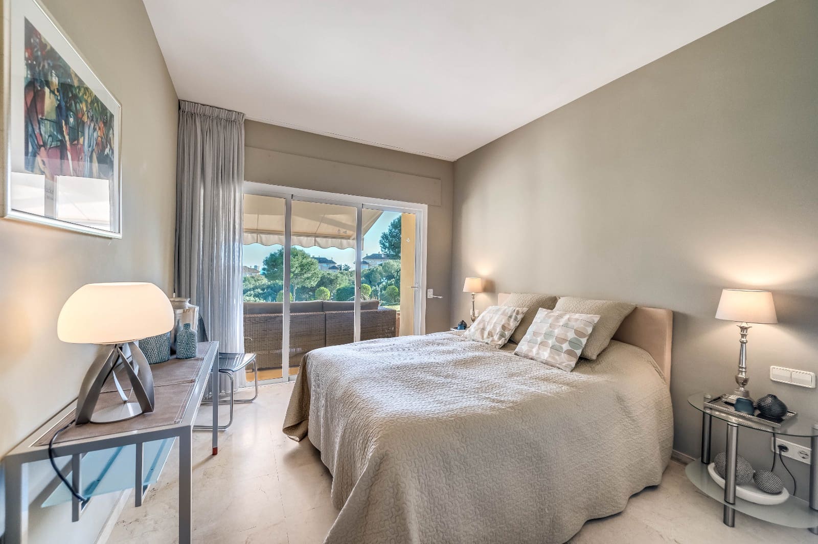 Lejlighed til salg i Elviria med swimmingpool garage - € 585.000 (Ref: 9006267)