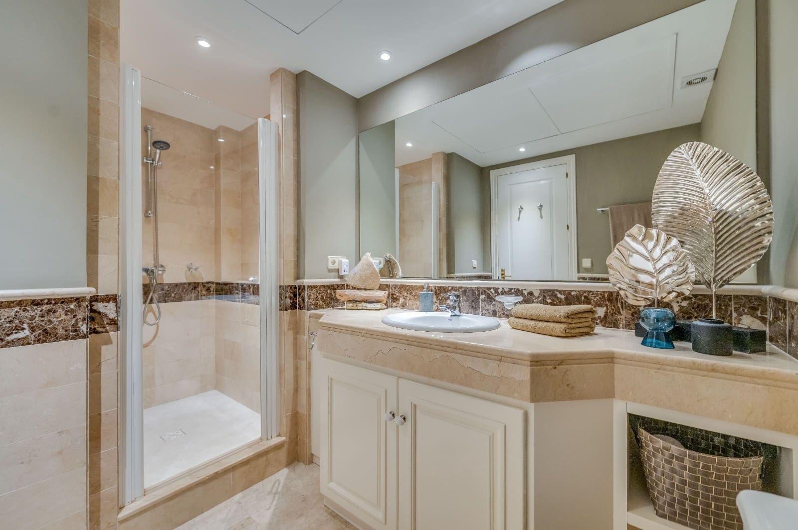 Lejlighed til salg i Elviria med swimmingpool garage - € 585.000 (Ref: 9006267)