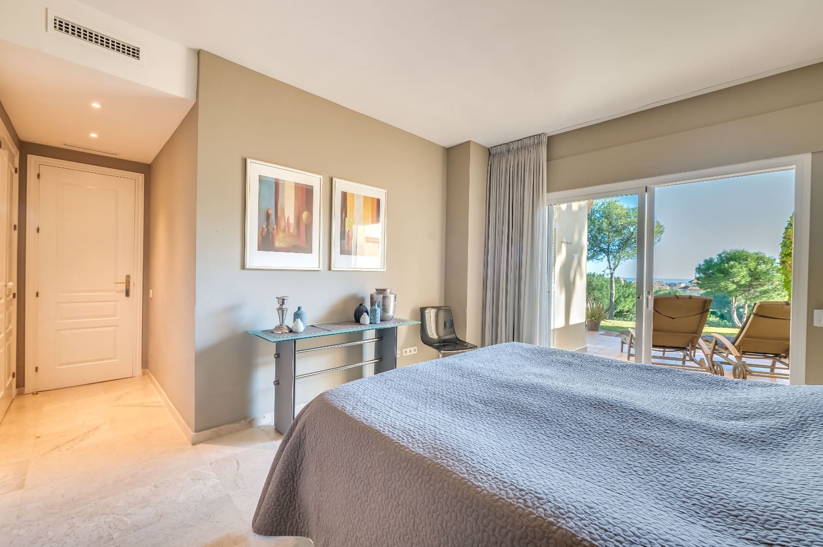 Lejlighed til salg i Elviria med swimmingpool garage - € 585.000 (Ref: 9006267)