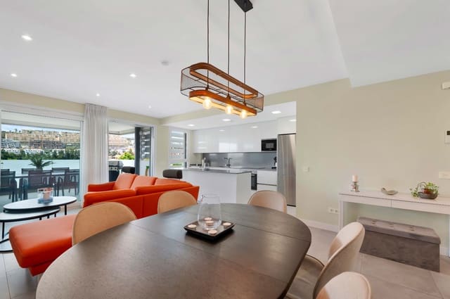 3 makuuhuone Huoneisto myytävänä paikassa Mijas Costa, Mijas mukana uima-altaan 
autotalli - 665 000 € (Ref: 9022274)