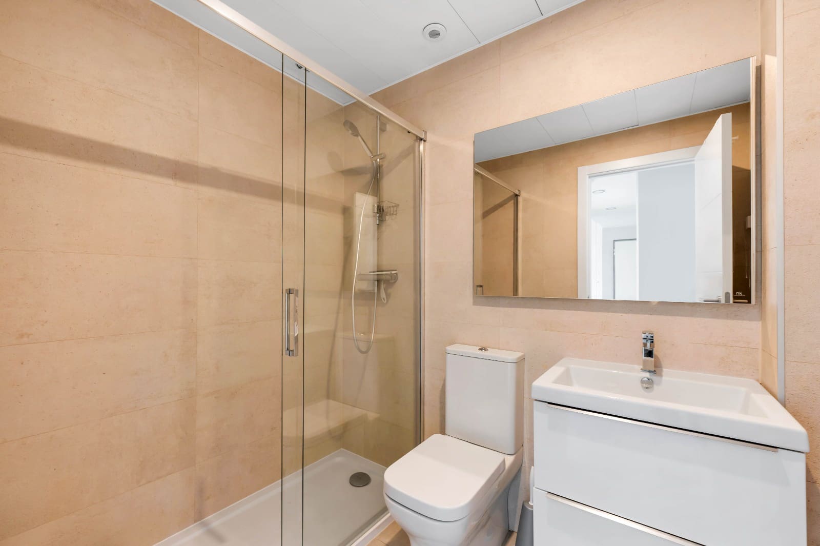 3 bedroom Apartment for sale in Mijas Costa with pool garage - € 665,000 (Ref: 9022274)