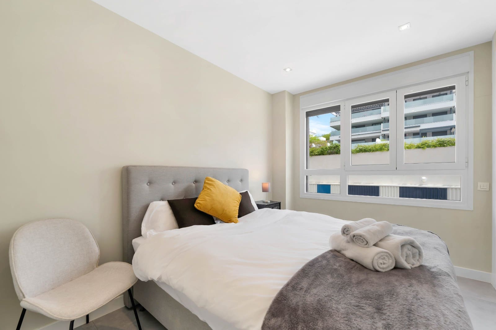 3 bedroom Apartment for sale in Mijas Costa with pool garage - € 665,000 (Ref: 9022274)